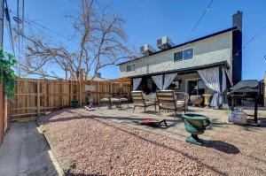 Travelers Dream Home, 4bd Spacious, Backyard