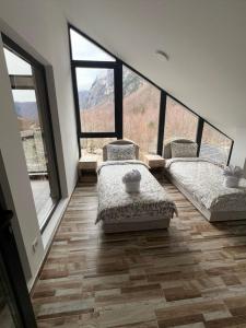 Guest House Ropojan