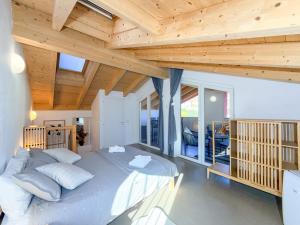 Villa ROSSA - 2 steps from the lake