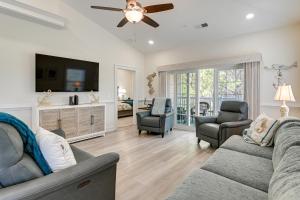 1 Mi to Beach! Sleek Golf & Pool Retreat
