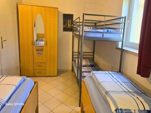 Mobile Home im Ferienpark mit Seezugang