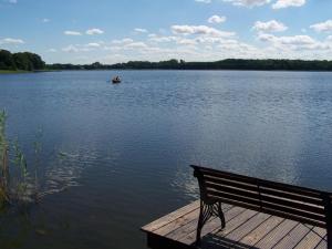Mobile Home im Ferienpark mit Seezugang