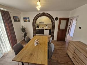 Apartments with parking space Rovinj - 22525