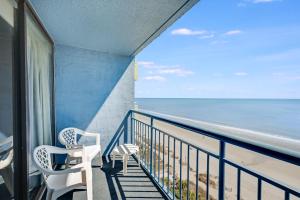 Direct Oceanfront at Coral Beach with Heated Pools