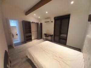 Villa T2 avec terrasse et piscine chauffée en option