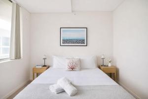 Bright & Spacious Apartment with Private Balcony
