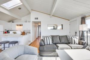 3 bedroom condo with expansive view