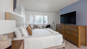 Landing Incredible Studio in Glendale