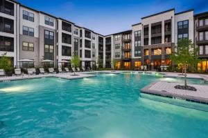 Landing Chic 1BD in Westport