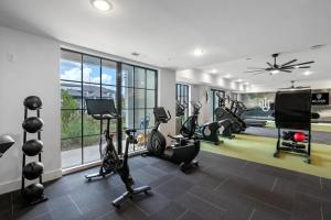 Landing Chic 1BD in Westport