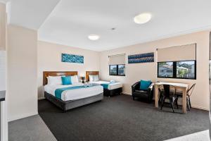 Cityville Apartments & Motel