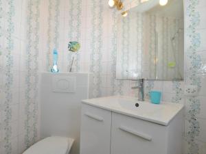 Apartamento céntrico con aire acondicionado y WiFi en LEscala, cerca de la playa y tiendas - HISP-7-27