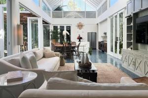 Kasianda Villa, Berawa, with Private Dining, Spa and Cocktails