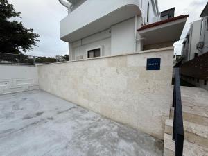 オープン記念価格 清掃費込み 那覇空港10分 駐車場3台 6名宿泊可 一棟貸し