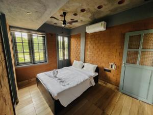 Dyavaaprthivi by Sanctity Ferme Stays, Near Bangalore