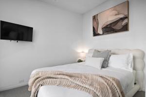 Gorgeous Melbourne Views - Stunning 2BR Southbank!