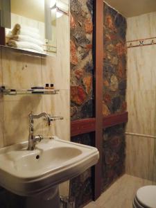 Economy Suite