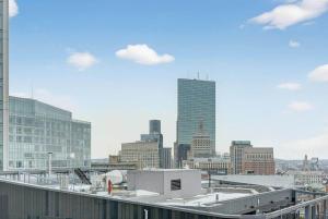 Luxury 2BR 2BA Prime Downtown Boston