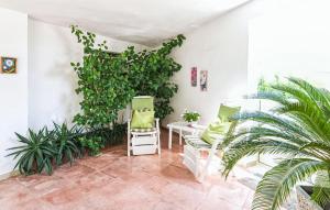 Cozy Home In S Maria Del Focallo With Wifi