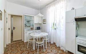 Cozy Home In S Maria Del Focallo With Wifi
