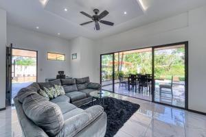 Cozy Two Bedroom Home Uvita - Casa de la Serenidad