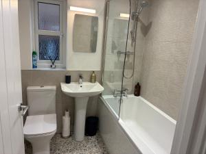 3 bedroom newly refurbished Fowey Holiday Home for 6 people