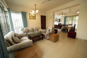 The Oakwood - Falcon Stays at Nandi Hills
