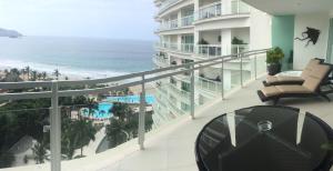 Bay View Grand Marina Condo 1004S