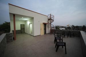 The Rosewood - Falcon Stays at Nandi Hills