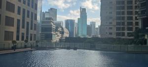 One Bed with Free GYM, Pool and WiFi in Makati City