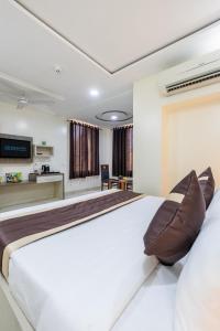 Hotel Ashirwad Near Nehru Nagar