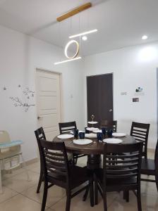 Georgetown Mansion One Suite by stayCATion Homestay