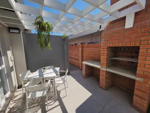 Absolute Stunning Townhouse 49 1 on York