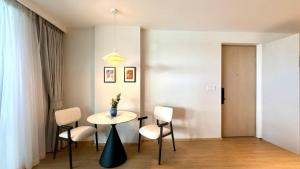Luxurious One bedroom Condo with Pool View at Boat Avenue near Laguna Phuket