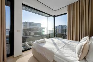 Wiigi Luxury Seaview Apartment