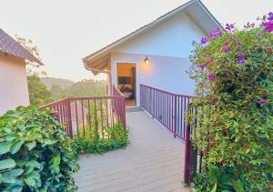 Gardenia Resort Munnar with Pool by VOYE HOMES