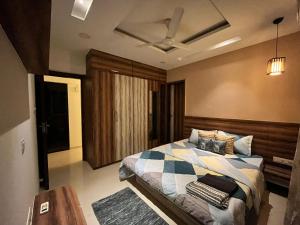 Homly Stays 4BHK 1209 Pinnacle D Dreams