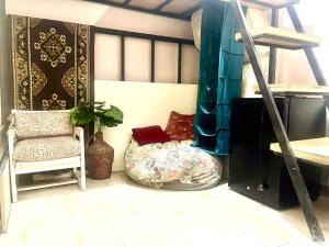 Avlabari home