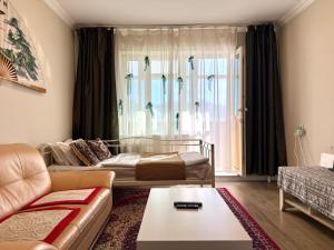 Urban Suites Unique 2-Bedroom Apartment