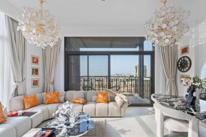 Modern 1BR Escape w Balcony Views and Community Lifestyle