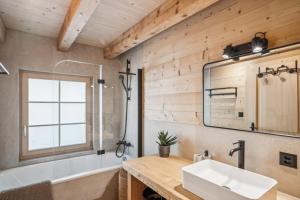 Chalet Panorama Prestige by Mrs Miggins