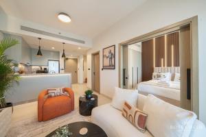 Brand New 1BR - Infinity Pool & Golf Views