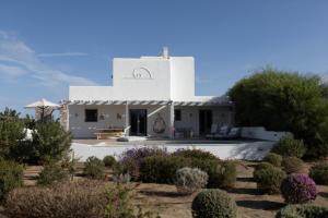 Isalos Villas Naxos