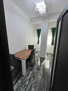 Cozy One-Bedroom Apartments Suceava