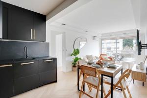 Charming Apt with AC & balcony