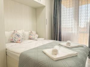 1BR Apartment with Private Garage