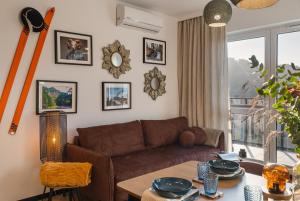 Apartament D z i k i B a r a n