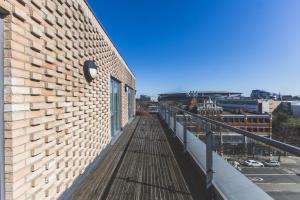 Holloway Penthouse with Balcony Views
