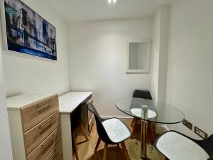 Stylish 1BDR Apt Near Luton Airport Transit Hub