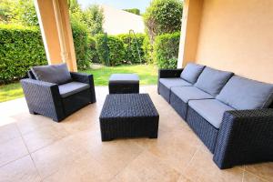 Beachfront 4 - 6 people 2 swimming pool